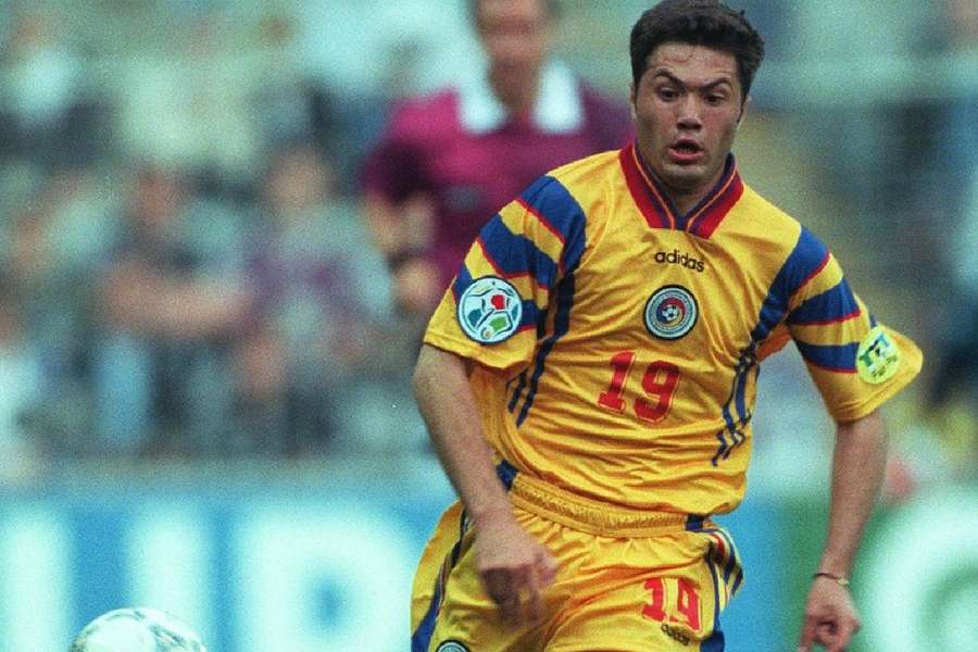 Adrian Ilie în  meciul de la EURO 1996 contra Bulgariei