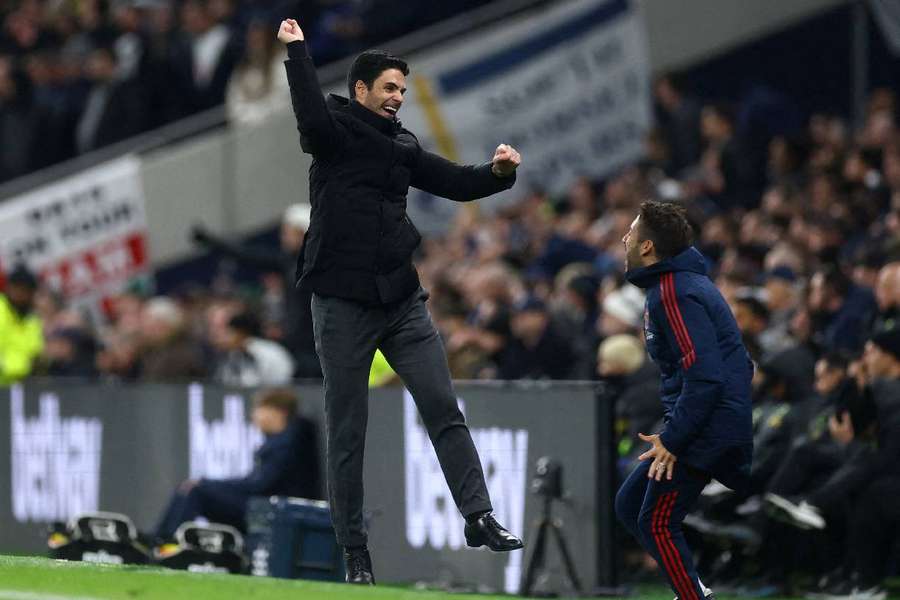 Arteta celebra vitória "especial" do Arsenal em clássico contra o Tottenham