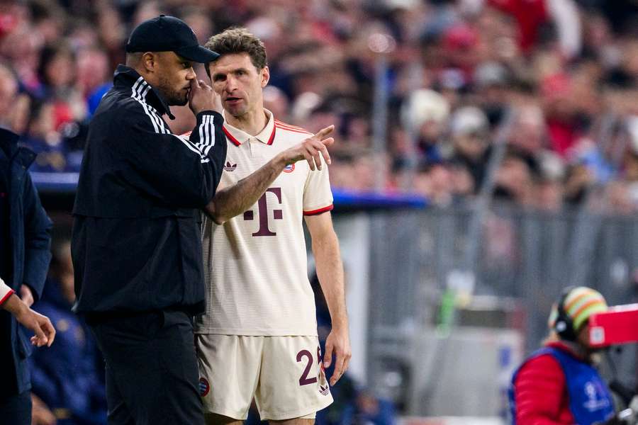 Kompany a Müller veria v triumf proti Borussi Dortmund. 