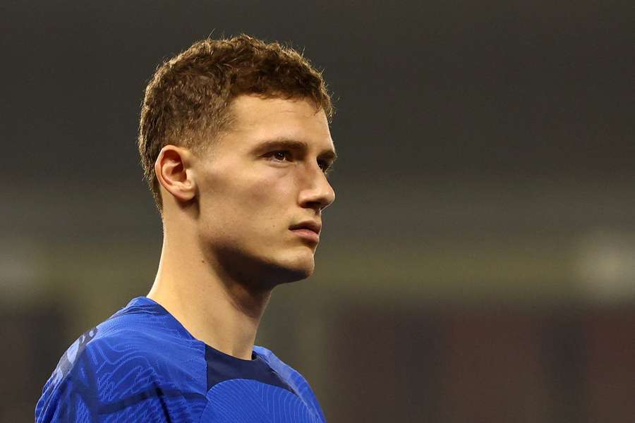 Benjamin Pavard in training with France