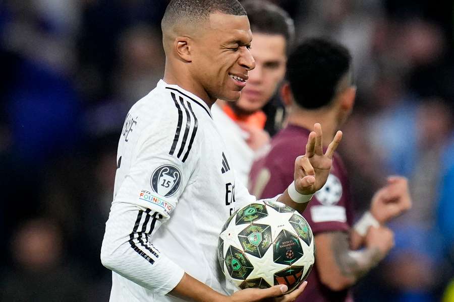 Mbappé vyprevadil City z Ligy majstrov hetrikom. 