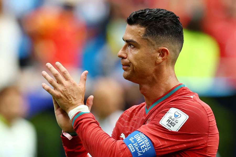 Ronaldo soma 10.º jogo consecutivo em branco em fases finais