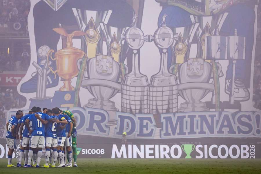 Festa da torcida do Cruzeiro antes de a bola rolar