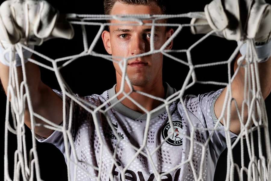 DONE DEAL: Bristol City snap up Man Utd keeper Vitek