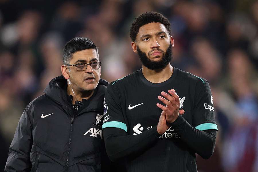 Arne Slot potwierdza, że Joe Gomez wypada z gry po urazie mięśniowym