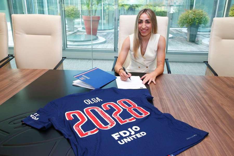 The Week in Women's Football: Profiling Euros and nation squads