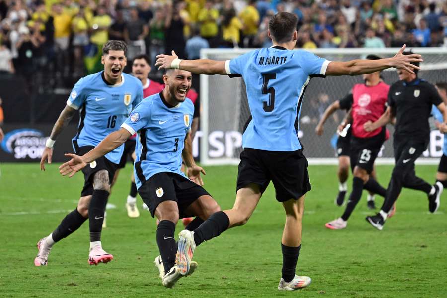 Uruguay kunne juble efter sejren over Brasilien.