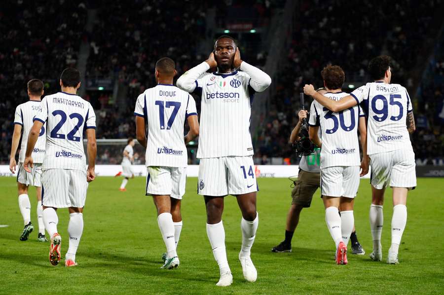 Bonny celebra o golo que selou o triunfo