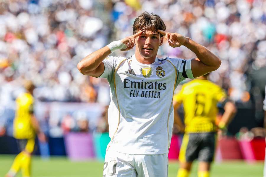 Fran García a marqué son premier but de la saison lors de la victoire 3-2 contre le Borussia Dortmund.