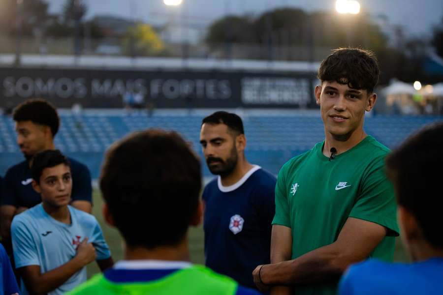 Rafael Nel de visita ao Estádio do Restelo