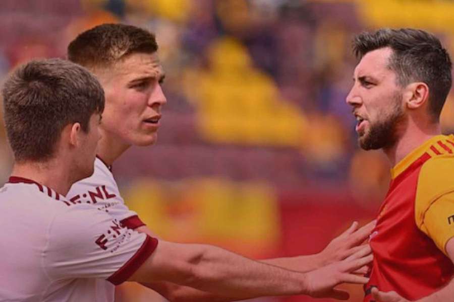 Bývalý kapitán Dukly Praha Jan Peterka míří do Ústí nad Labem. Bývalý kapitán Dukly Praha Jan Peterka míří do Ústí nad Labem.