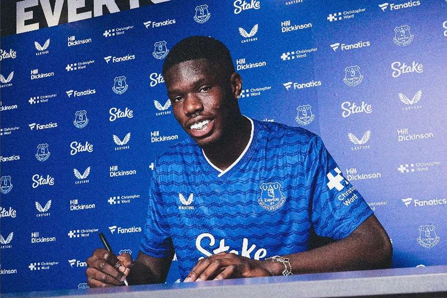 Henry full of praise for new Everton striker Barry Henry full of praise for new Everton striker Barry