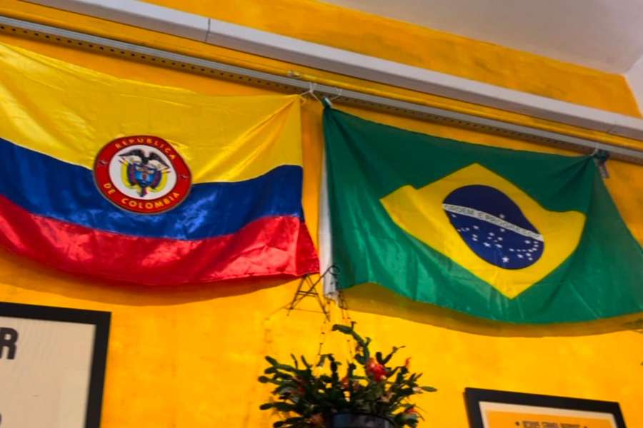 Bandeiras no Café Colombiano, em São Paulo