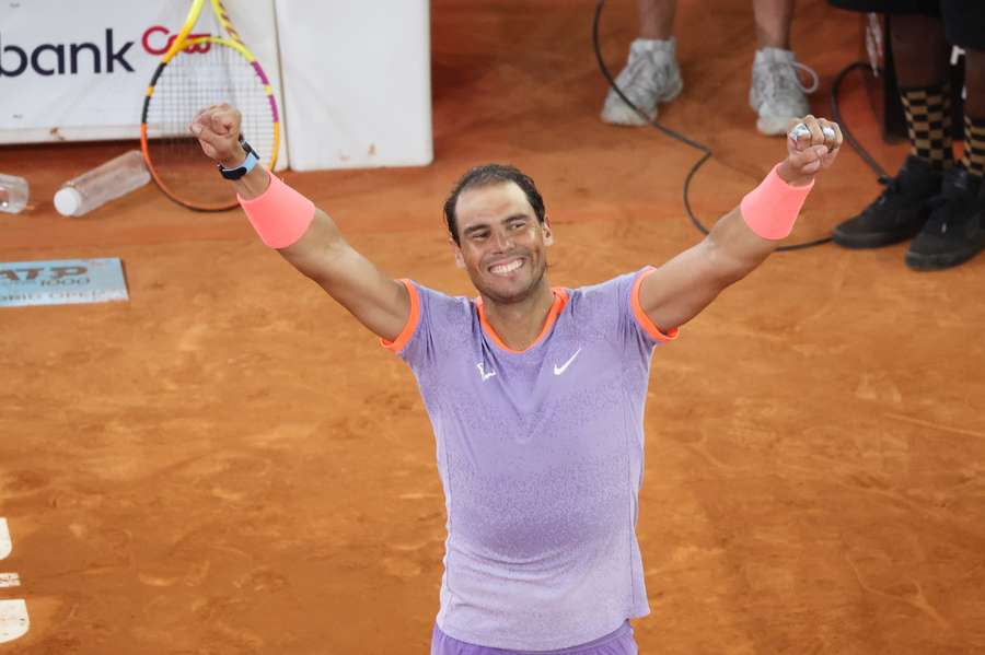Rafael Nadal celebrates victory against Alex De Minaur