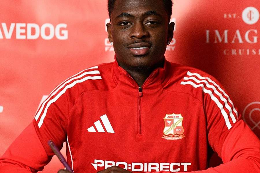 DONE DEAL: Swindon snap up Brentford winger Olakigbe