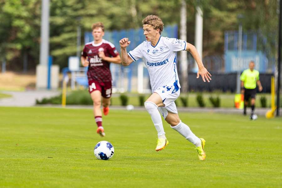 Lech Poznań we Wronkach pewnie pokonał Żeleziarne Podbrezova w pierwszym sparingu Lech Poznań we Wronkach pewnie pokonał Żeleziarne Podbrezova w pierwszym sparingu