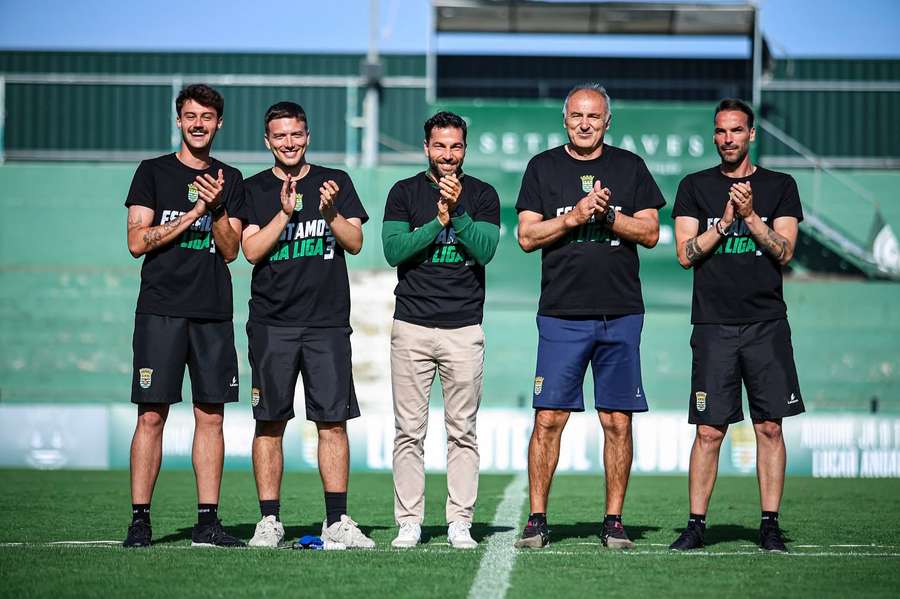 Mika e a equipa técnica do Leça Mika e a equipa técnica do Leça