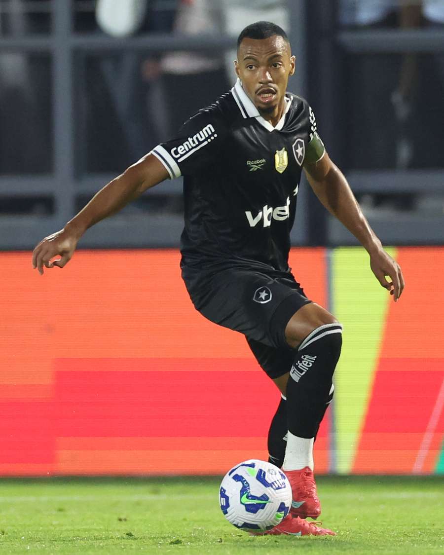 Marlon Freitas em Bragantino x Botafogo