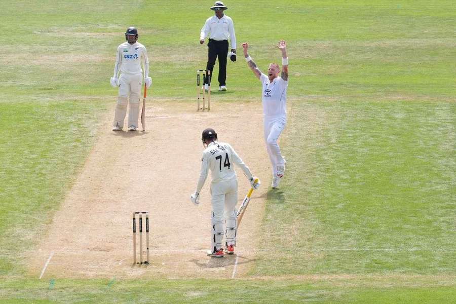 Stokes strikes as New Zealand make England feel the heat