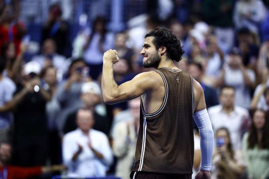Alcaraz prešiel cez druhé kolo US Open. Alcaraz prešiel cez druhé kolo US Open.