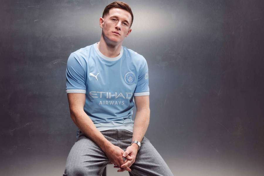 Elliot Anderson a semnat cu Manchester City Elliot Anderson a semnat cu Manchester City