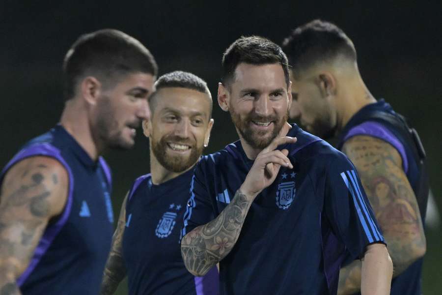 Argentina de Messi faz jogo de vida ou morte contra a Polônia pelo Grupo C