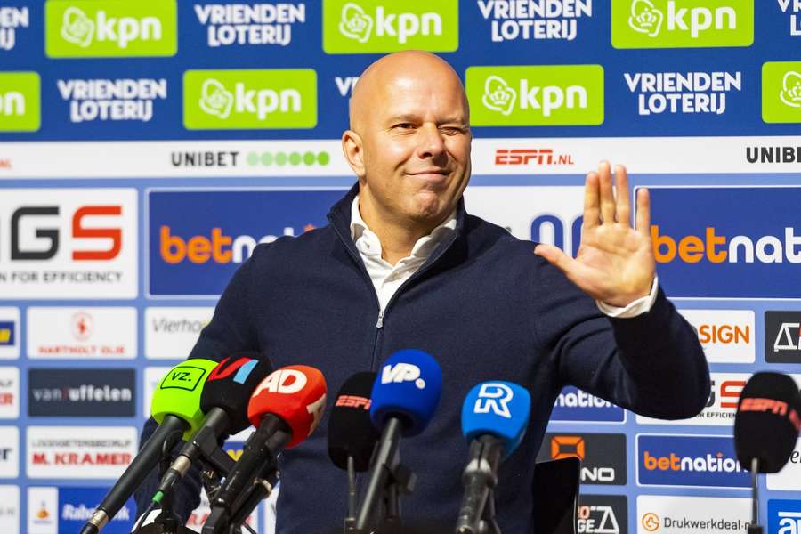 Arne Slot kreeg vrijwel geen vragen over het aanstaande duel met PEC Zwolle