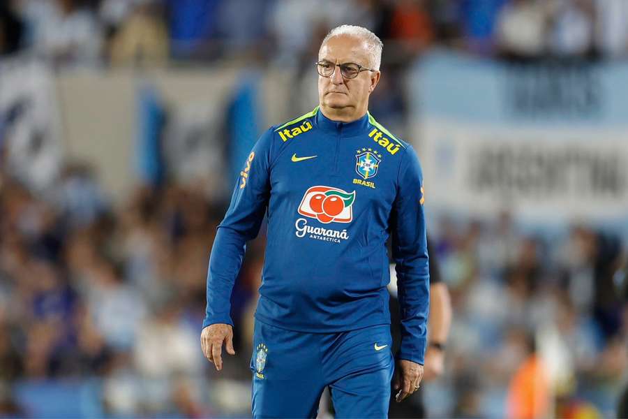 Dorival Júnior foi demitido da Seleção após Argentina 4x1 Brasil Dorival Júnior foi demitido da Seleção após Argentina 4x1 Brasil