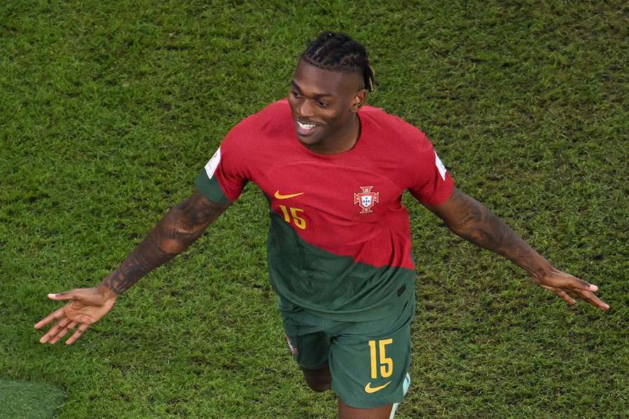 Rafael Leão saltou do banco e marcou o terceiro golo Rafael Leão saltou do banco e marcou o terceiro golo