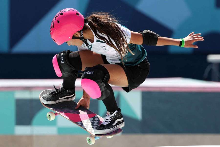 Arisa Trew (14) heeft goud gewonnen bij het skateboarden