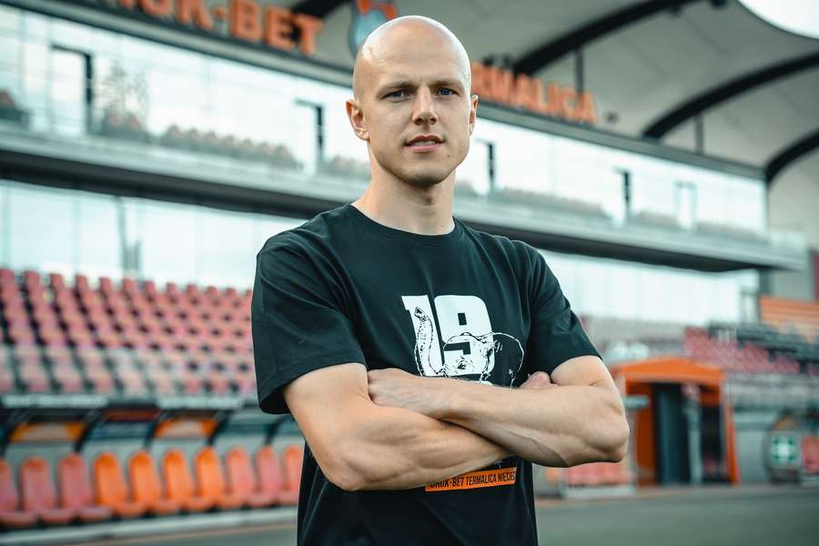 Nie będzie szóstego sezonu w Pogoni, Rafał Kurzawa przechodzi do Niecieczy