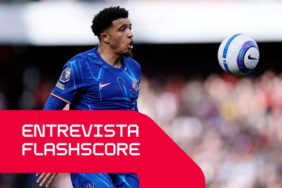Jadon Sancho em ação durante o jogo da Liga Inglesa entre o Arsenal e o Chelsea