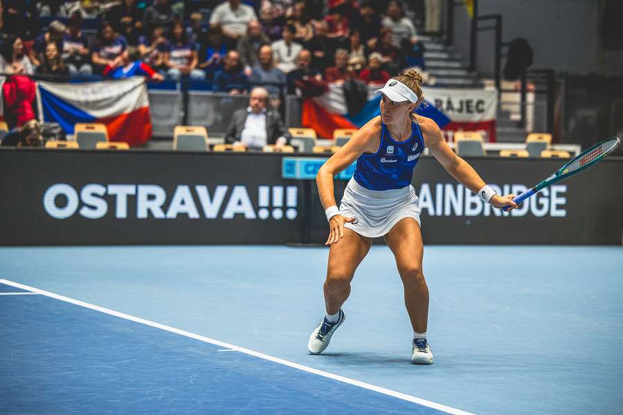 Bia (foto) sucumbiu à agressividade de Noskova