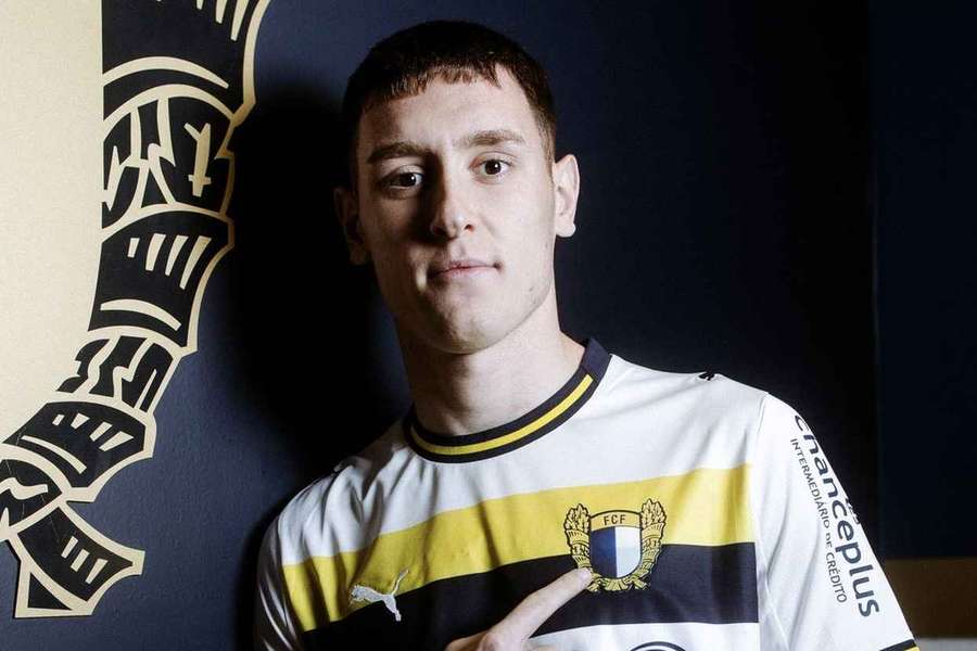 Serafimovic é reforço até ao final da temporada