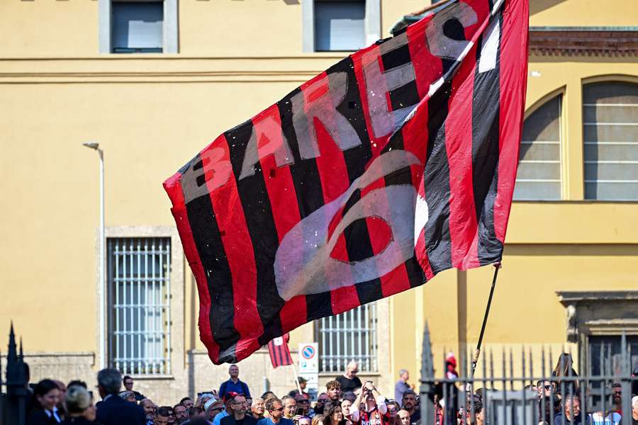 "6 per sempre" - piłkarze AC Milan uczczą przez cały sezon pamięć Baresiego