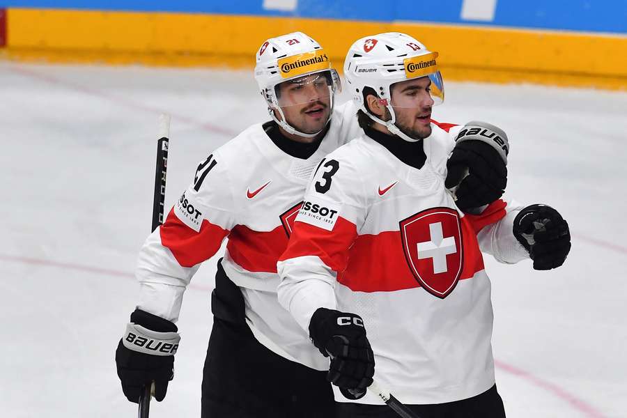Hischier a Fiala budú patriť k lídrom Švajčiarska.
