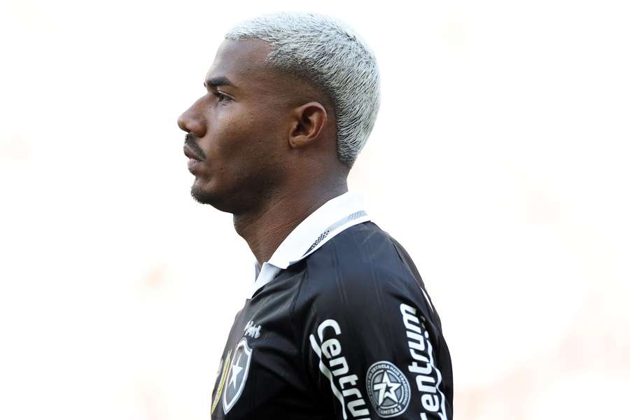 Cuiabano volta ao Brasil após 1 mês 