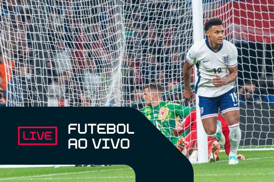 Ollie Watkins comemora gol da Inglaterra, em Wembley, contra País de Gales