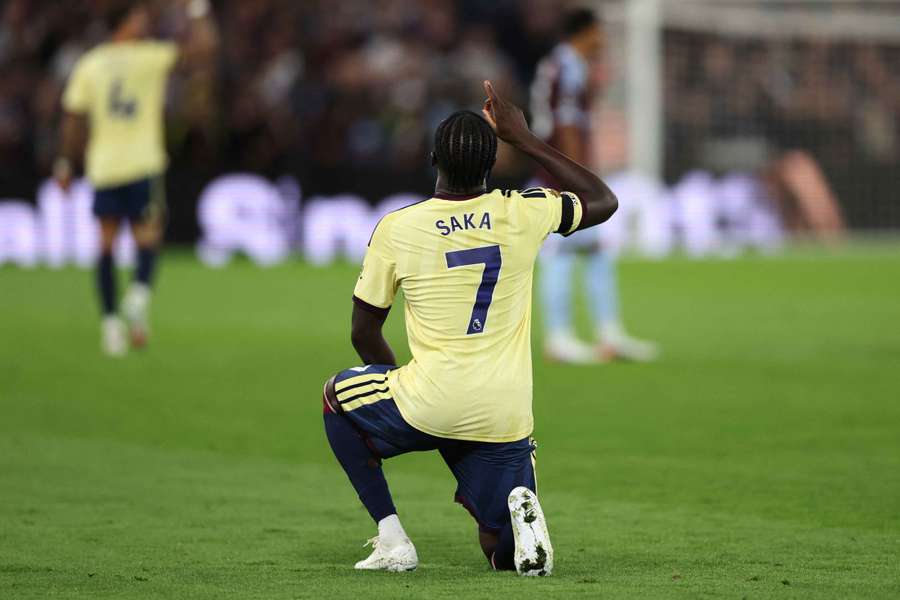 Saka anotou o único golo da partida Saka anotou o único golo da partida