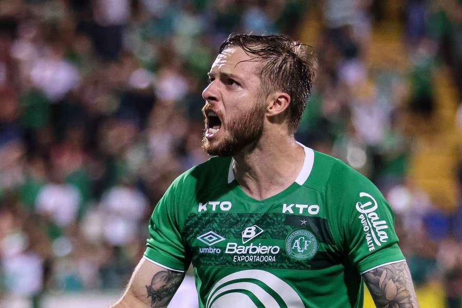 Chapecoense vem de vitória sobre o Santos na Arena Condá