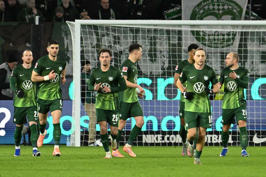 Wolfsburgo celebrou triunfo perto do final