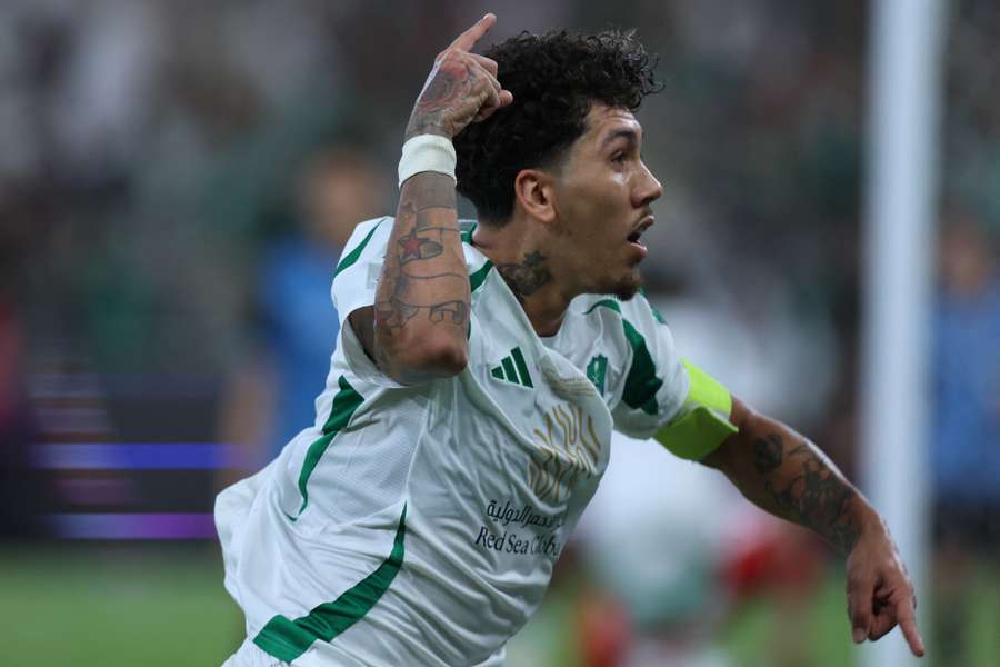 Firmino, clave para el Al-Ahli.