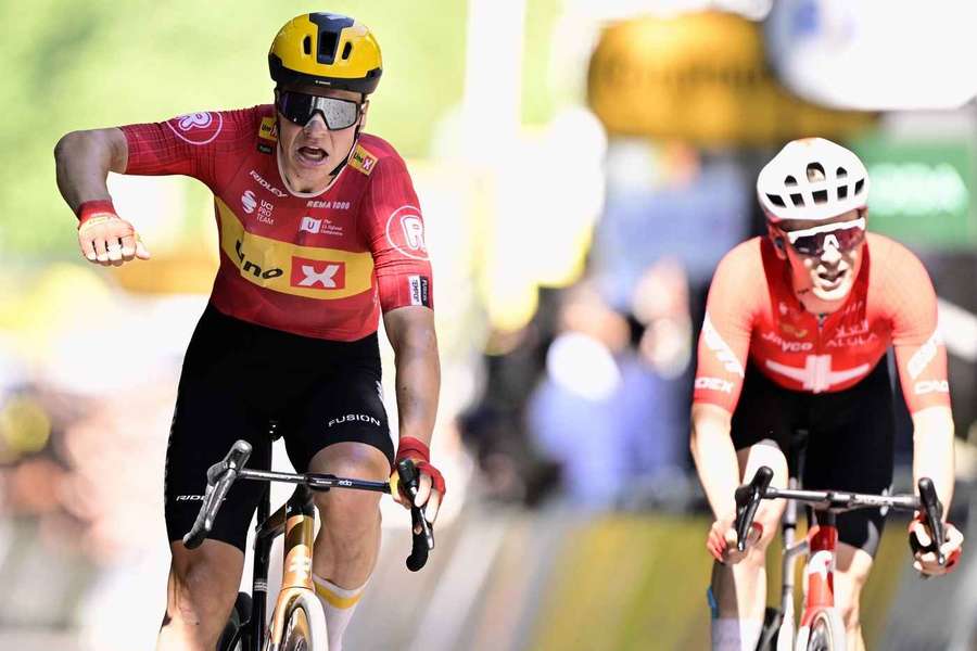 Abrahamsen wygrywa 11. etap TdF. Niegroźny wypadek Pogacara, Healy utrzymuje prowadzenie
