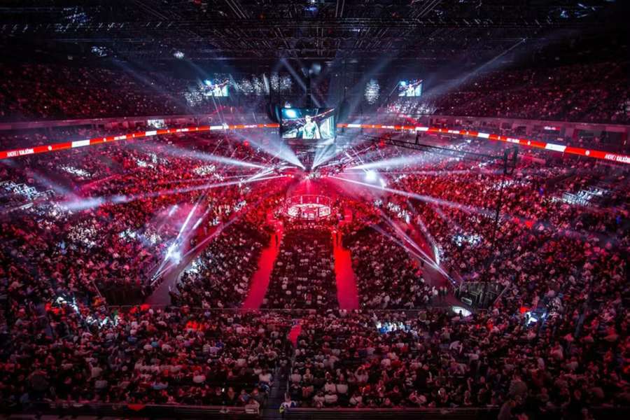Nuevo récord de aficionados en la MMA de Colonia