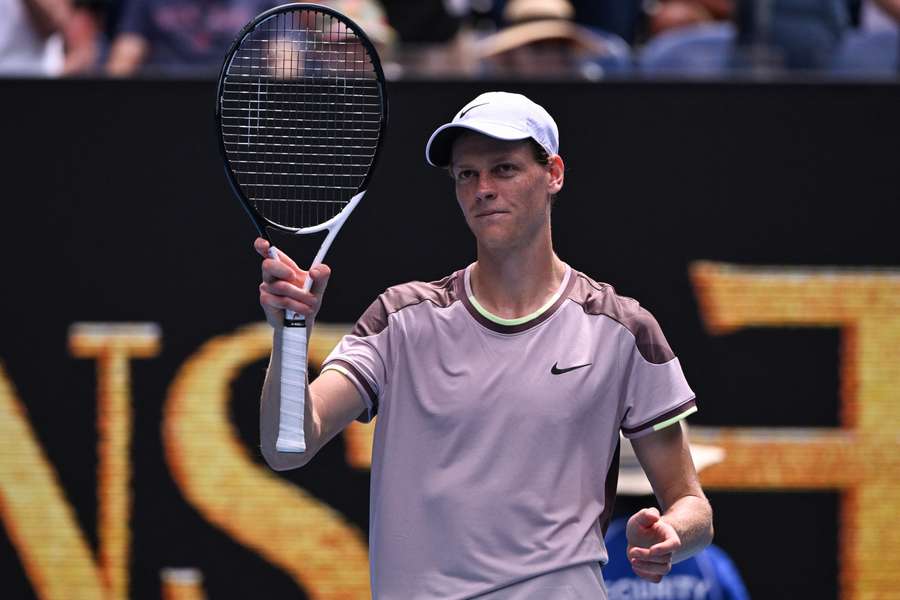 Australian Open 2024: Jannik Sinner hat erwartungsgemäß die zweite Runde in Melbourne erreicht.