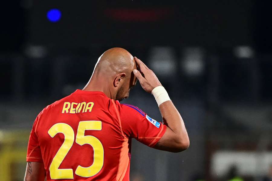 Pepe Reina, tras su expulsión Pepe Reina, tras su expulsión