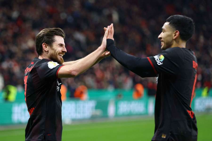 Leverkusen nemal so súperom najmenší problém. Leverkusen nemal so súperom najmenší problém.