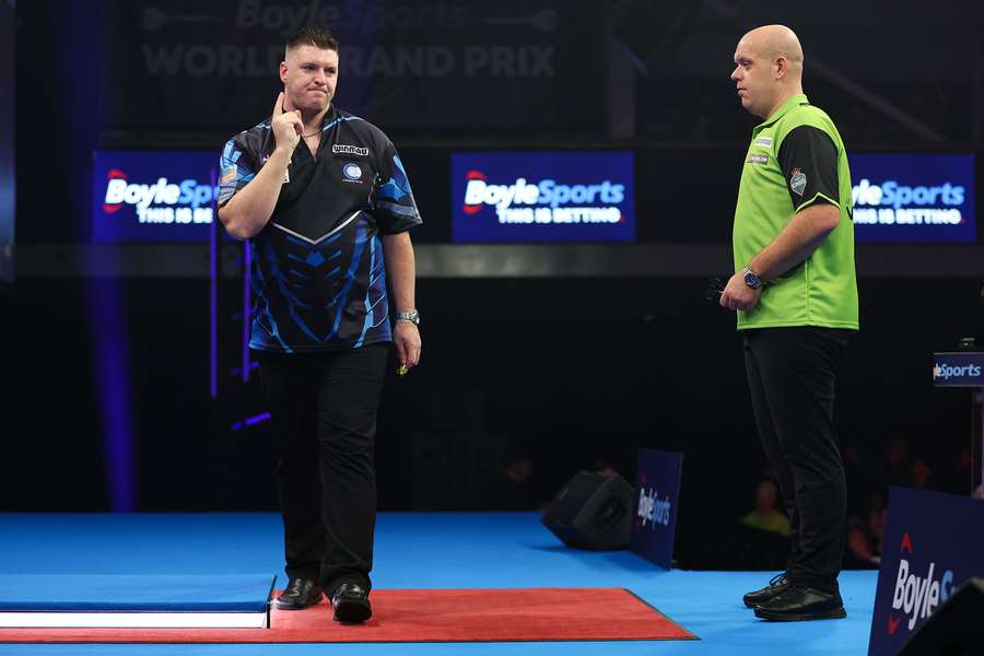 Daryl Gurney whitewashed six-time champion Michael van Gerwen in straight sets