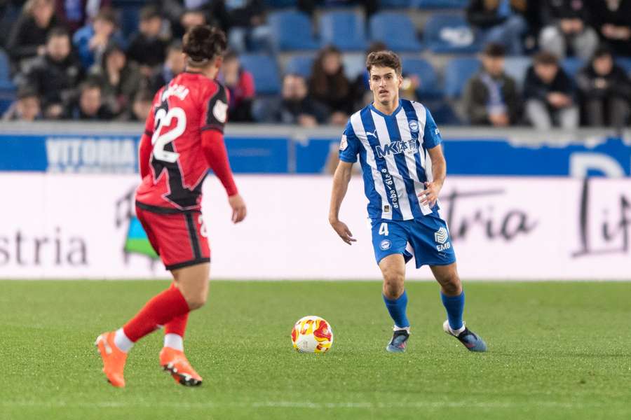 Denis Suárez, ante el Pacha Espino