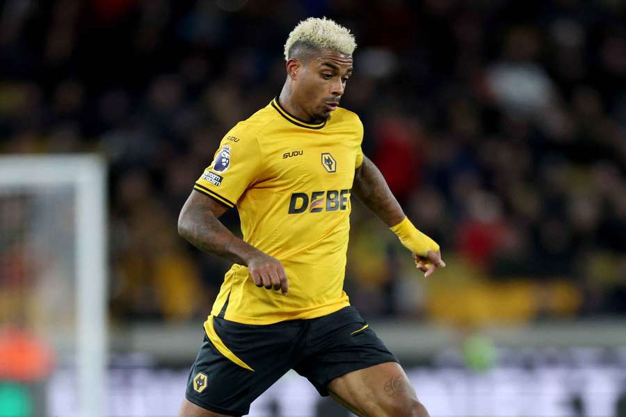 Wolves midfielder Mario Lemina